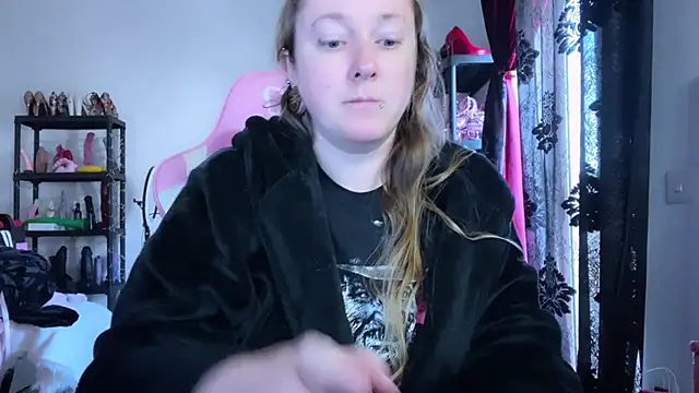 kisicaxx online show from 17, 2, 2026