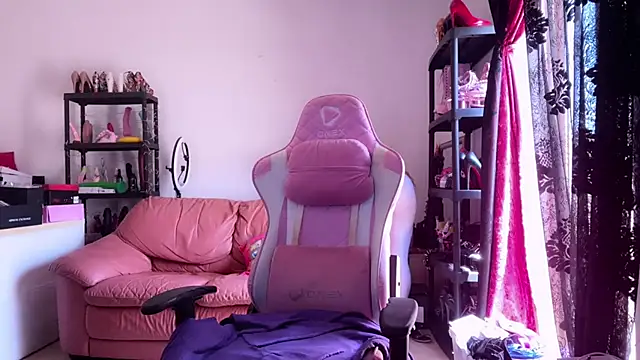 kisicaxx online show from 27, 5, 2026