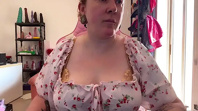 kisicaxx online show from 6, 8, 2026