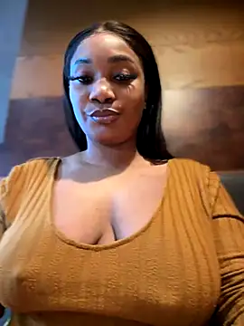 Snapshot of __Nessa__ chatting on 8, 12, 2024 Nessa online show from 8, 12, 2024