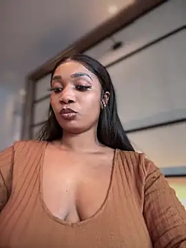 Snapshot of __Nessa__ chatting on 1, 2, 2025 Nessa online show from 1, 2, 2025