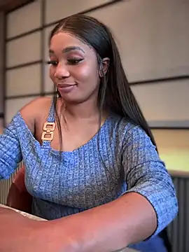 Snapshot of __Nessa__ chatting on 8, 2, 2025 Nessa online show from 8, 2, 2025