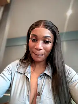 Snapshot of __Nessa__ chatting on 28, 9, 2025 Nessa online show from 28, 9, 2025