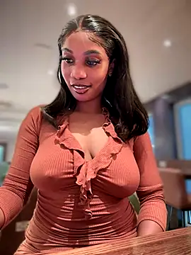 Snapshot of __Nessa__ chatting on 17, 10, 2025 Nessa online show from 17, 10, 2025