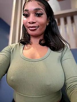 Snapshot of __Nessa__ chatting on 26, 10, 2025 Nessa online show from 26, 10, 2025