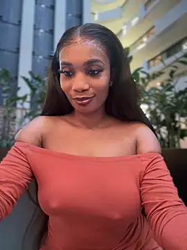 Snapshot of __Nessa__ chatting on 29, 11, 2025 Nessa online show from 29, 11, 2025