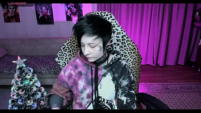 Snapshot of acid_trip1l chatting on 18, 12, 2024 acid trip1l online show from 18, 12, 2024