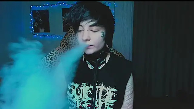 Snapshot of acid_trip1l chatting on 4, 10, 2025 acid trip1l online show from 4, 10, 2025