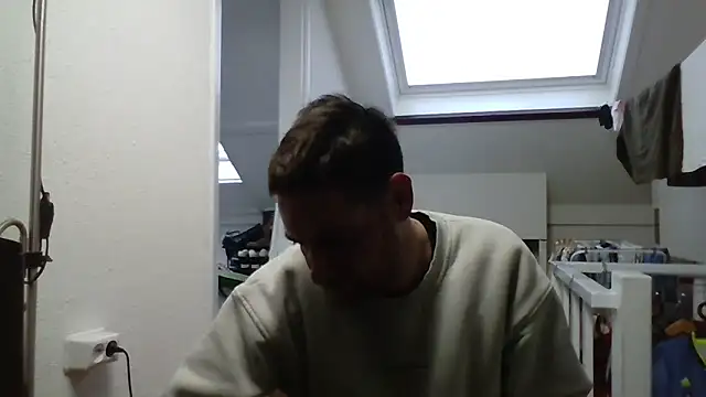 Snapshot of Bizzyjustin chatting on 20, 3, 2026 Bizzyjustin online show from 20, 3, 2026