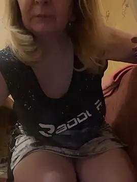 Irina2909xh online show from 9, 3, 2026