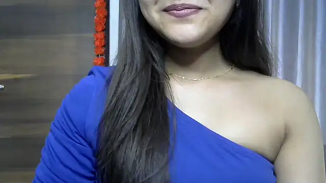 Snapshot of selen_5 chatting on 17, 10, 2025 selen 5 online show from 17, 10, 2025