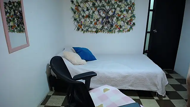 Sofi 5249  online show from 9, 2, 2025