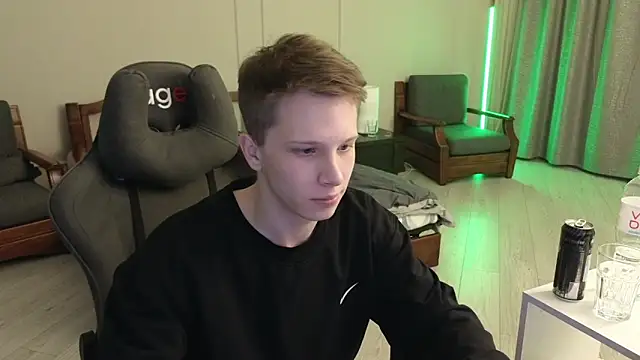 Snapshot of arlekincrop chatting on 27, 2, 2025 arlekincrop online show from 27, 2, 2025