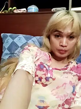 QueenSoreal online show from 12, 7, 2026