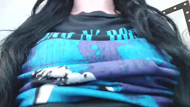 Snapshot of Evelyn_Sheeran chatting on 16, 9, 2025 Evelyn Sheeran online show from 16, 9, 2025