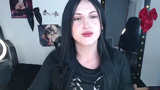 Snapshot of Evelyn_Sheeran chatting on 19, 2, 2026 Evelyn Sheeran online show from 19, 2, 2026