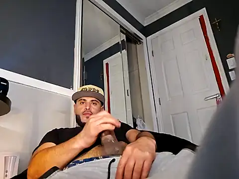 Snapshot of gardy8585 chatting on 15, 1, 2025 gardy8585 online show from 15, 1, 2025