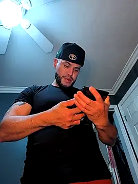 Snapshot of gardy8585 chatting on 12, 2, 2026 gardy8585 online show from 12, 2, 2026