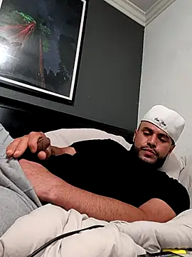 Snapshot of gardy8585 chatting on 22, 3, 2026 gardy8585 online show from 22, 3, 2026