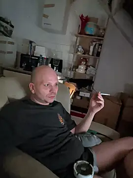 Snapshot of hardcap chatting on 28, 11, 2025 hardcap online show from 28, 11, 2025