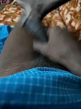 Snapshot of rocksred1 chatting on 6, 4, 2026 rocksred1 online show from 6, 4, 2026