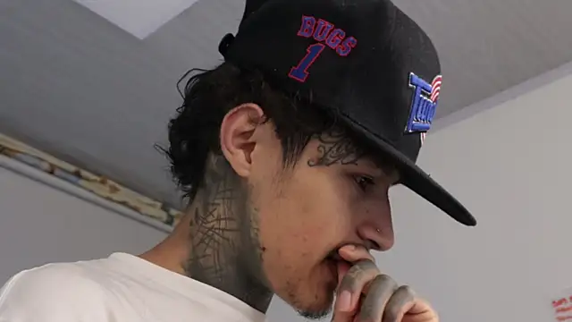 trieone online show from 13, 2, 2025