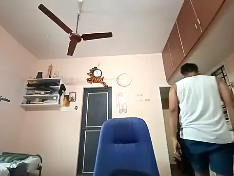 Snapshot of luckyloki chatting on 23, 3, 2025 luckyloki online show from 23, 3, 2025