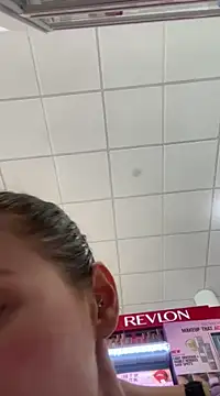 lolabunny9 online show from 18, 12, 2024