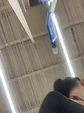 lolabunny9 online show from 15, 1, 2025