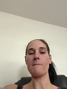 lolabunny9 online show from 25, 10, 2025