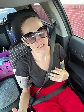 lolabunny9 online show from 15, 11, 2025