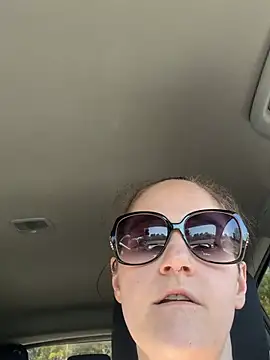 lolabunny9 online show from 6, 2, 2026