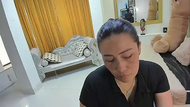 gaby trent online show from 30, 4, 2026
