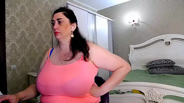 Evelyn Shy online show from 29, 7, 2026