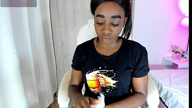 cristaaalclocks1 online show from 25, 7, 2026