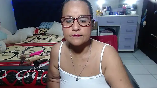 pervert mommy  online show from 30, 4, 2026