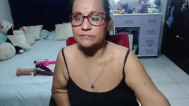 Snapshot of pervert_mommy_ chatting on 15, 5, 2026 pervert mommy online show from 15, 5, 2026
