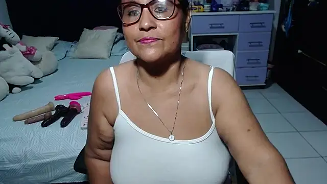 Snapshot of pervert_mommy_ chatting on 16, 5, 2026 pervert mommy online show from 16, 5, 2026