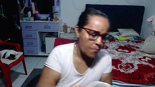 Snapshot of pervert_mommy_ chatting on 22, 5, 2026 pervert mommy online show from 22, 5, 2026