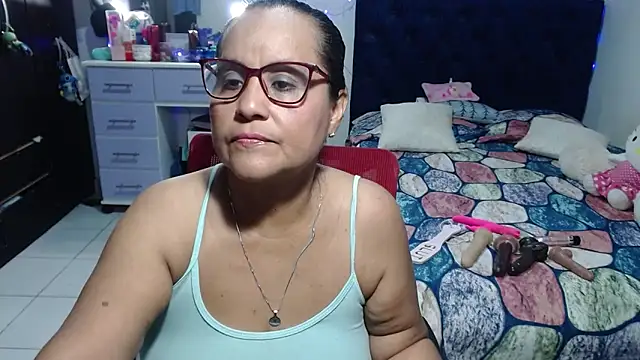 Snapshot of pervert_mommy_ chatting on 29, 5, 2026 pervert mommy online show from 29, 5, 2026