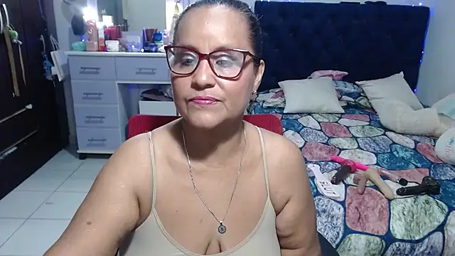 Snapshot of pervert_mommy_ chatting on 4, 6, 2026 pervert mommy online show from 4, 6, 2026