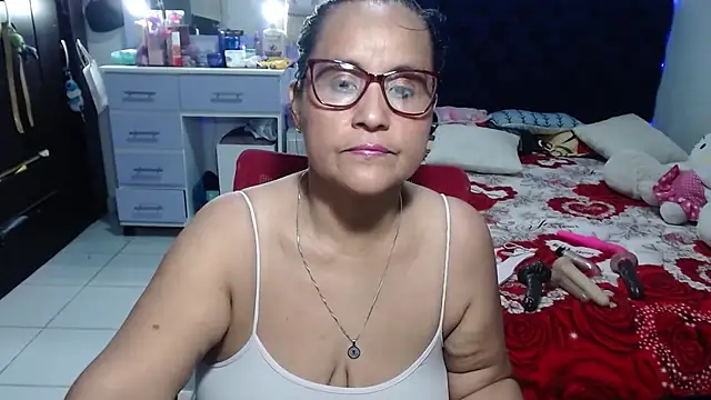 Snapshot of pervert_mommy_ chatting on 9, 6, 2026 pervert mommy online show from 9, 6, 2026