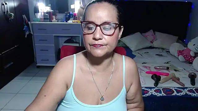 Snapshot of pervert_mommy_ chatting on 20, 6, 2026 pervert mommy online show from 20, 6, 2026