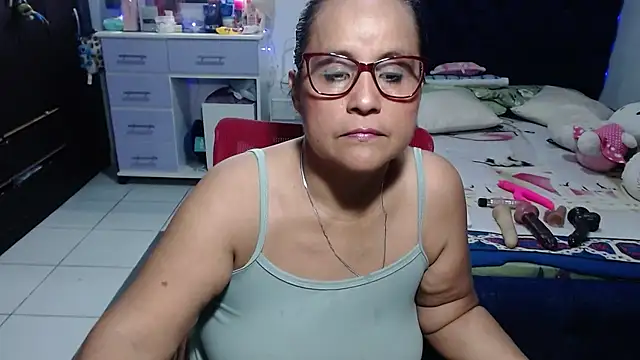 Snapshot of pervert_mommy_ chatting on 23, 6, 2026 pervert mommy online show from 23, 6, 2026