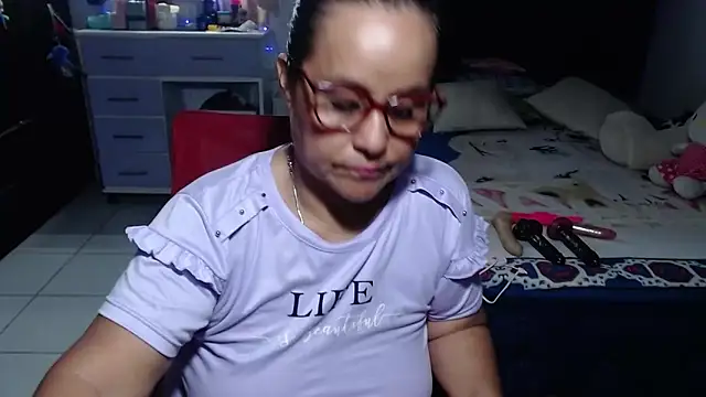 Snapshot of pervert_mommy_ chatting on 27, 6, 2026 pervert mommy online show from 27, 6, 2026