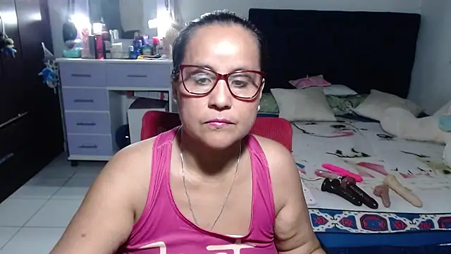 Snapshot of pervert_mommy_ chatting on 1, 7, 2026 pervert mommy online show from 1, 7, 2026