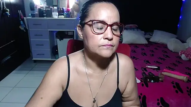 Snapshot of pervert_mommy_ chatting on 11, 7, 2026 pervert mommy online show from 11, 7, 2026