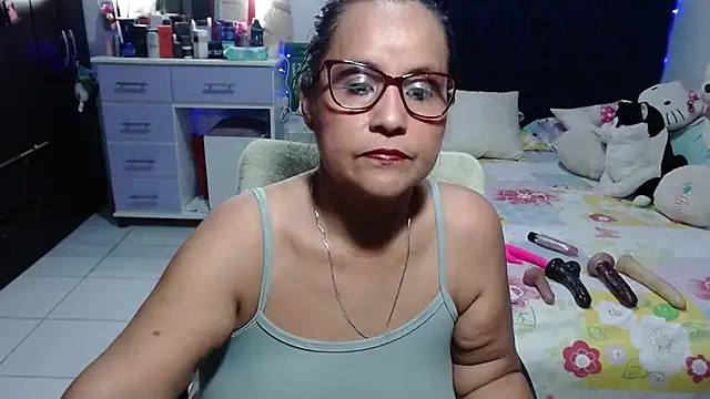 Snapshot of pervert_mommy_ chatting on 23, 7, 2026 pervert mommy online show from 23, 7, 2026