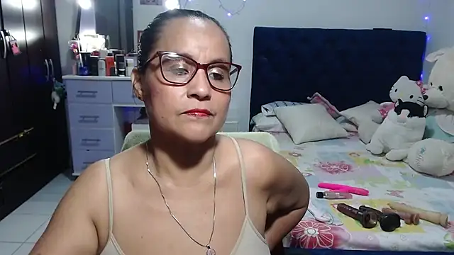 Snapshot of pervert_mommy_ chatting on 24, 7, 2026 pervert mommy online show from 24, 7, 2026