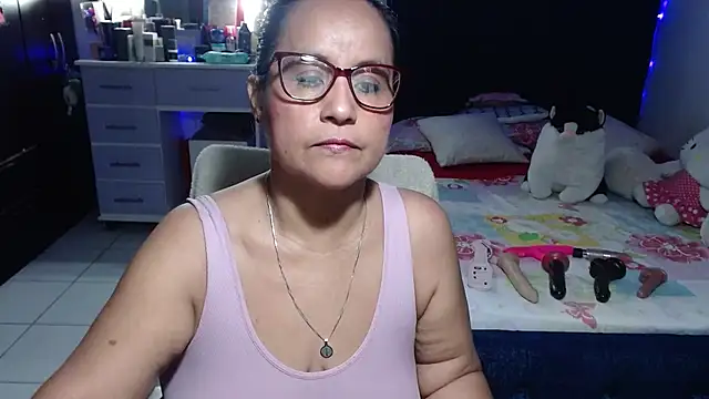 Snapshot of pervert_mommy_ chatting on 27, 7, 2026 pervert mommy online show from 27, 7, 2026